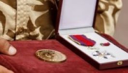 Egy hétig még biztosan megtarthatja Tőkés a Románia Csillaga kitüntetést