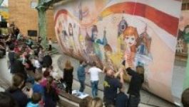 Bemutatták a világ legnagyobb képeslapját Budapesten