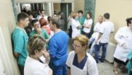 Kétszázezer egészségügyis japánsztrájkol béremelésért