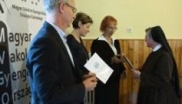 Bemutatták a vakoknak készült Weöres Sándor-kötetet