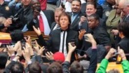 Ingyenes meglepetéskoncertet adott Paul  McCartney