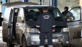 Rajtaütöttek a csempészekkel üzletelő vámosokon