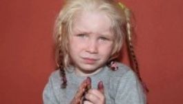 Írországban is találtak szőke gyermeket roma családoknál