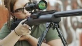 Paramilitáris táborba vár jelentkezőket egy román anarchista