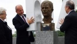 Leleplezték Puskás Ferenc szobrát Madridban