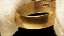 Száznyolcezer dollárért kelt el JFK merénylőjének a jegygyűrűje