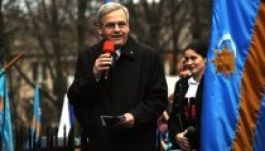 Tőkés: kezünkbe kell vennünk sorsunk alakítását