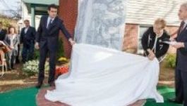 A Connecticut állambeli Wallingfordban '56-os emlékművet avattak