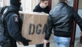 Adócsaló bűnszövetkezetre csaptak le az ügyészek