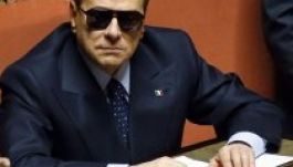 Az olasz szenátus nyílt szavazással dönt Silvio Berlusconiról