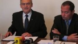 Bukarestben és Brüsszelben is demonstrálna Tőkés az autonómiáért