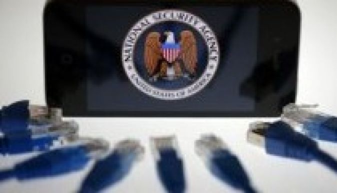 Guardian: Európában is széleskörű adatgyűjtést végeztek