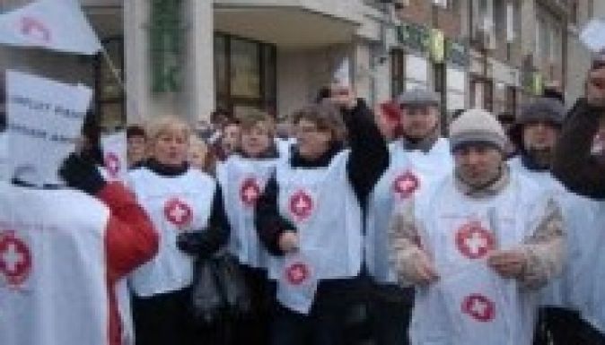 Utcára vonultak az orvosok Bukarestben