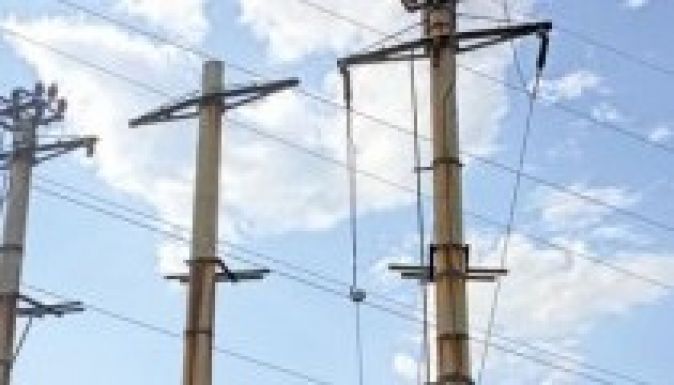 Még a villanypóznákat is megadózza jövőre a kormány