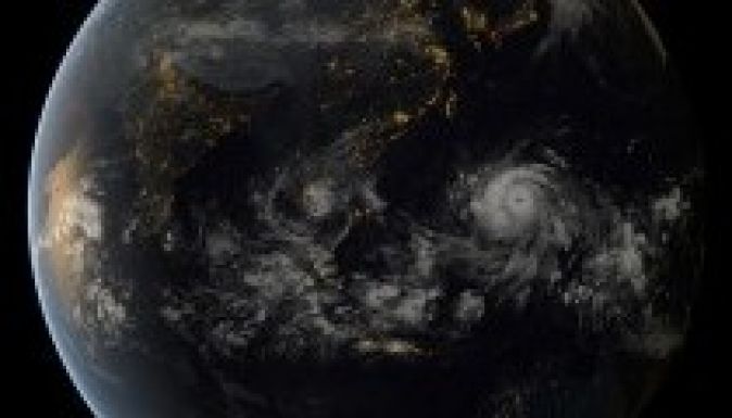 Tízezernél több halálos áldozata lehet a tájfunnak