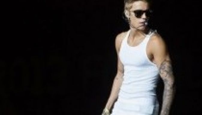 Zászlógyalázásért börtönbe kerülhet Justin Bieber