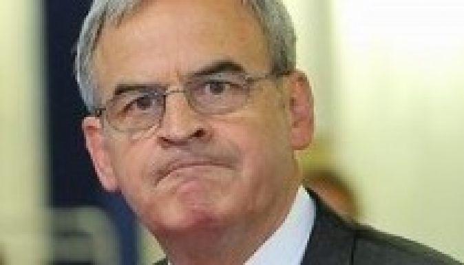 Megtagadták Tőkés Lászlótól az ügyvédi védelem jogát