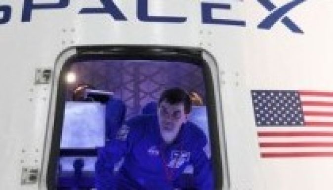 Űrtaxi építő cégek jelentkezését várja a NASA