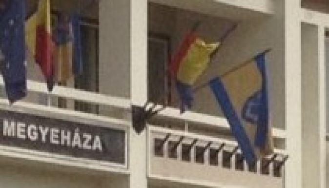 Törvényellenesnek ítélték a „Megyeháza” feliratot Háromszéken