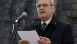 Az '56-os forradalom leverésének emléknapján szónokolt Tőkés