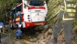 Nyolcvan métert zuhant egy busz Kolumbiában