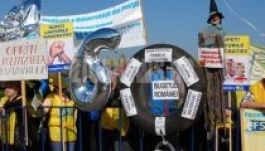 A pedagógusok tüntetnek, Ponta nem tágít