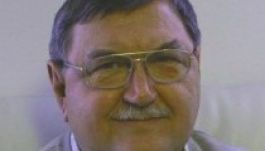 Hofi, Brezsnyev és a perzsa sah titkairól szól a vadász-író könyve