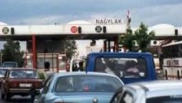 A betonágy állította meg a román sofőrt Nagylaknál