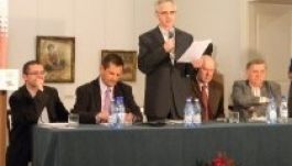 Vitára invitálja a KAT az erdélyi magyarokat