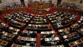 Túlélte a bizalmatlansági indítványt a görög kormány