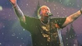 Deák Bill Gyula betöltötte a hatvanötöt