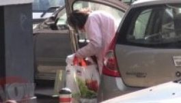 Kilencvenegy évesen vezet egy bukaresti nénike