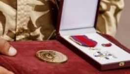 Személyesen védi meg Románia Csillagát Tőkés László