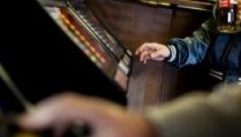 A kaszinókba száműzné a nyerőgépeket Korodi Attila