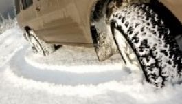 Jön a havazás: roham alá kerültek a hazai autószervizek