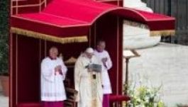 Ferenc pápa lezárta a Hit Évét