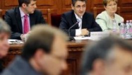 Országgyűlés: elfogadhatatlan Tőkés érdemrendjének a visszavonása