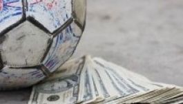 Bundázás miatt őrizetbe vettek két szlovák futballistát