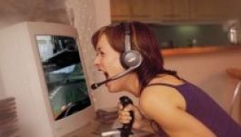 Több nő játszik az interneten 35 év felett, mint férfi