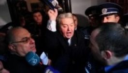 Mégis a PRM elnöke marad Corneliu Vadim Tudor?