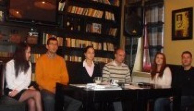 Pincérnek állnak a közéleti személyiségek Marosvásárhelyen