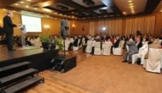 Erdélyi magyar kerekasztalt javasol az EMNT