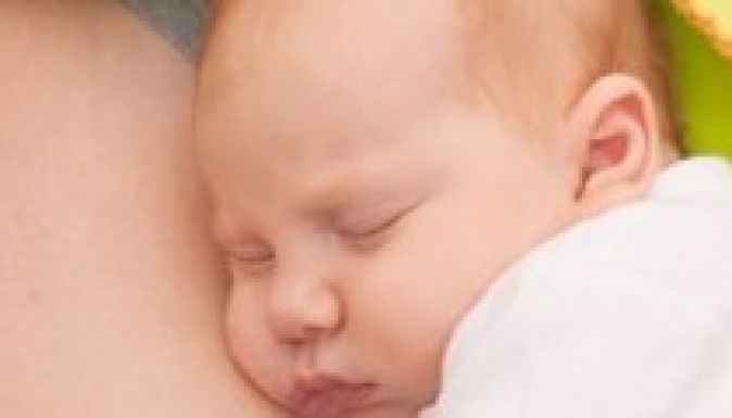 Eltérő összetételű anyatejet kapnak a fiúk és a lányok