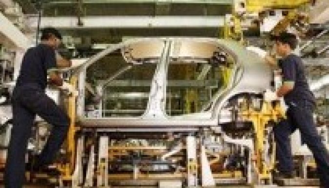 Enyhén emelkedett az európai autópiac