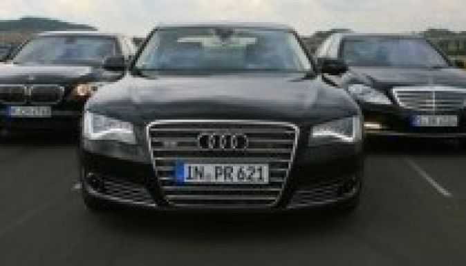 A tádzsik elnöknél találtak meg 200 ellopott német luxusautót