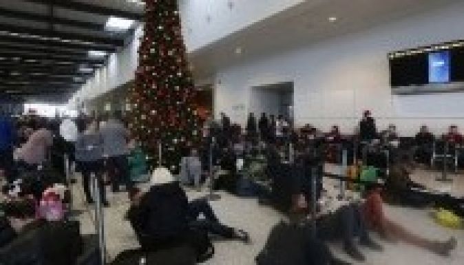 Totális a káosz a brit légi közlekedésben (GALÉRIA)