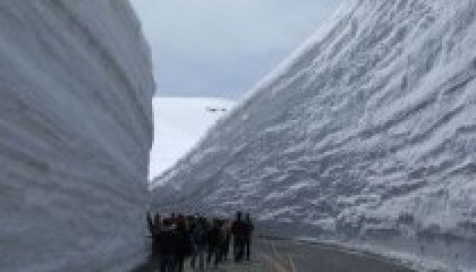 Így néz ki a „japán Transzfogaras” télen (VIDEÓ)