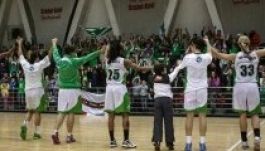 Kórházba fekvő beteg gyerekeknek gyűjt plüssjátékokat a Sepsi SIC