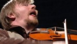 Az éves világzenei toplista ötödik helyére került Lajkó Félix