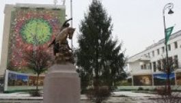 Felállították Sepsiszentgyörgy karácsonyfáját